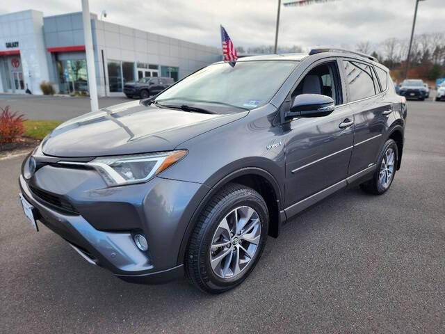 2017 Toyota RAV4 Hybrid XLE