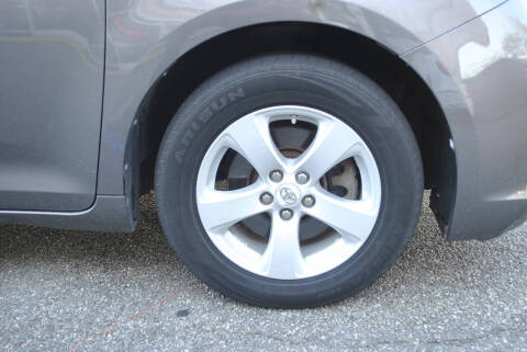 2011 Toyota Sienna Base 7-Passenger