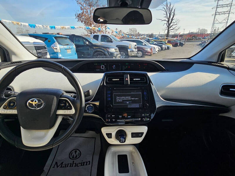 2018 Toyota Prius Three Touring