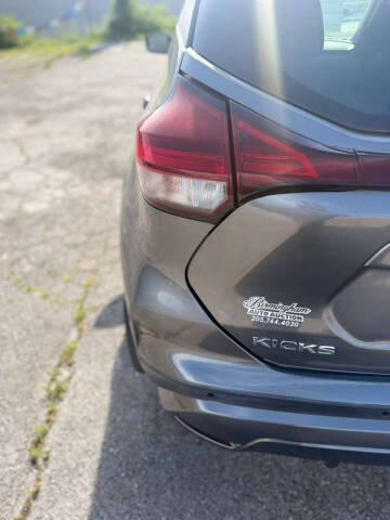 2021 Nissan Kicks S