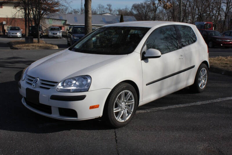 2009 Volkswagen Rabbit for sale at Auto Bahn Motors in Winchester VA