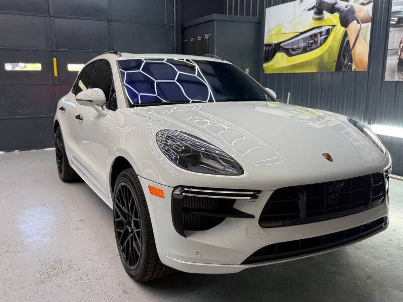 2021 Porsche Macan Turbo