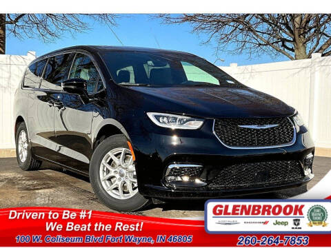 2025 Chrysler Pacifica for sale at Glenbrook Dodge Chrysler Jeep Ram and Fiat in Fort Wayne IN