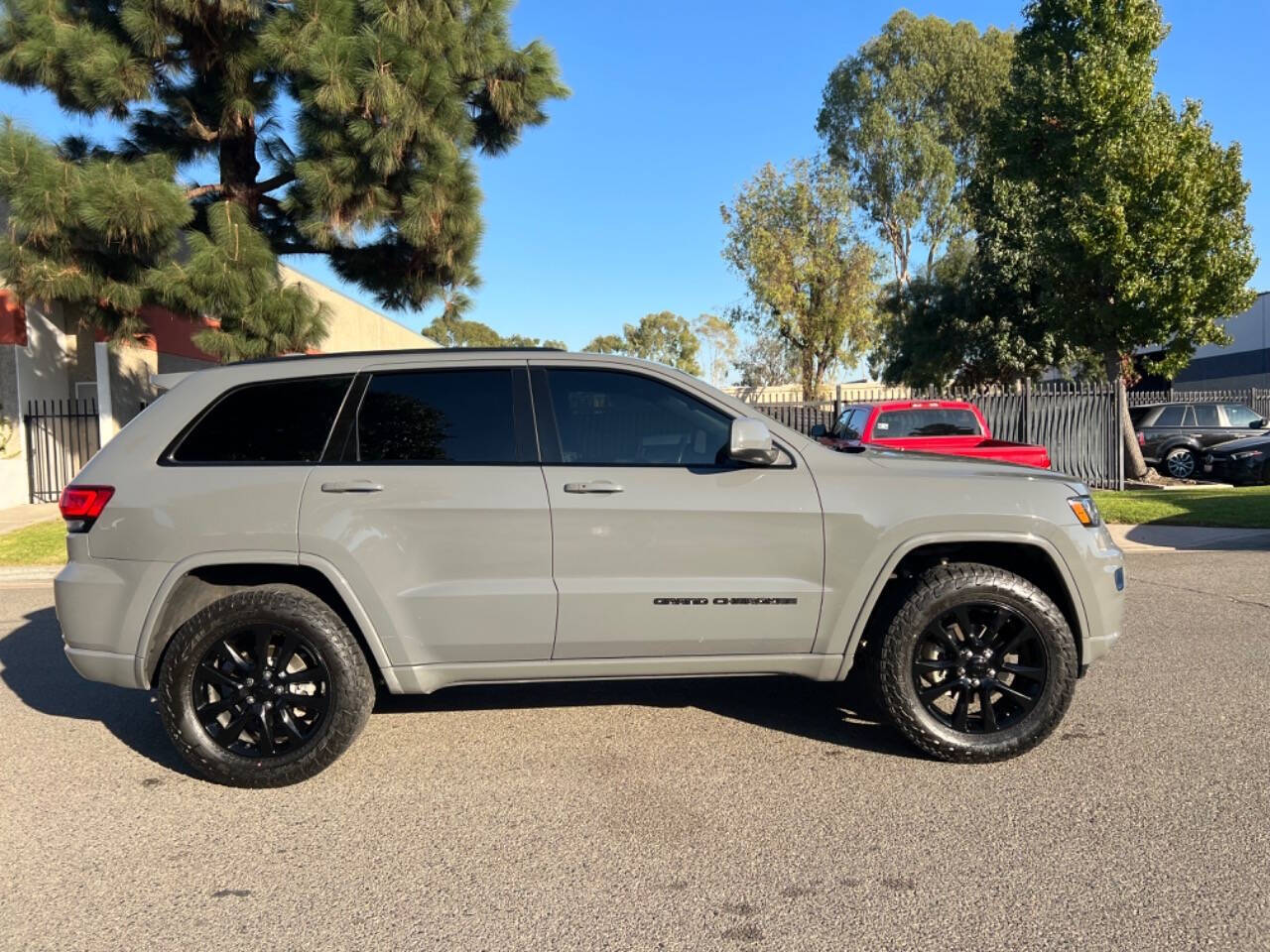 2019 Jeep Grand Cherokee for sale at ZRV AUTO INC in Brea, CA