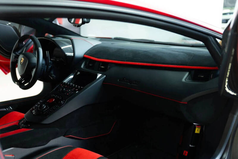 2019 Lamborghini Aventador LP 770-4 SVJ