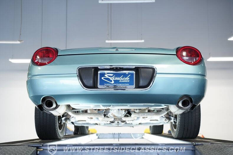 2002 Ford Thunderbird Deluxe