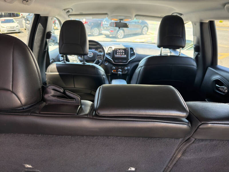 2019 Jeep Cherokee Latitude Plus