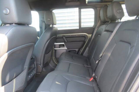 2024 Land Rover Defender 110 P300 S