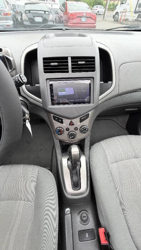 2016 Chevrolet Sonic LT Auto
