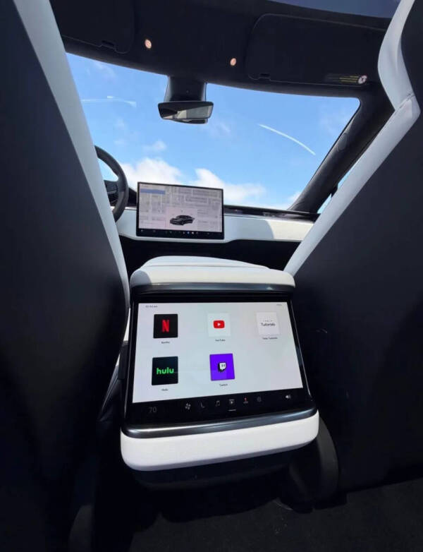 2026 Tesla Model S Plaid