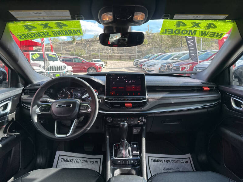 2025 Jeep Compass Trailhawk