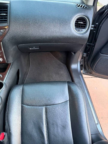 2016 Nissan Pathfinder Platinum