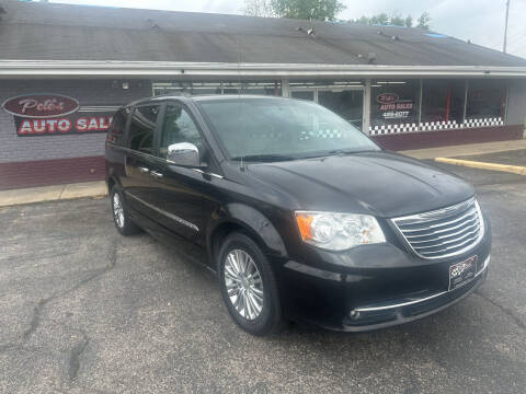 2015 Chrysler Town and Country for sale at PETE'S AUTO SALES LLC - Middletown in Middletown OH