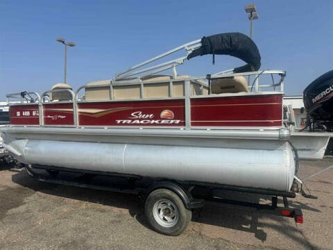 2022 Sun Tracker BARGE