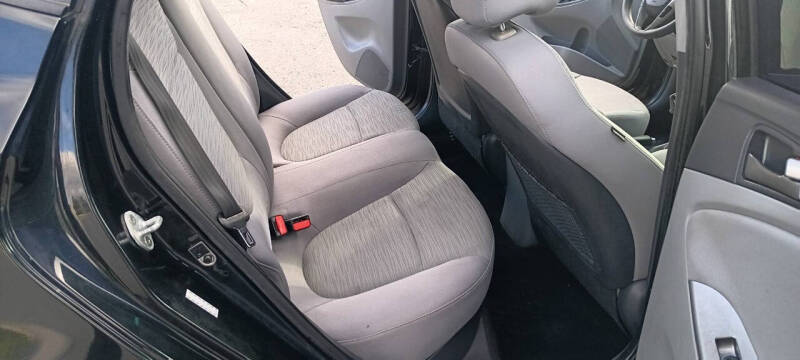 2017 Hyundai Accent Value Edition