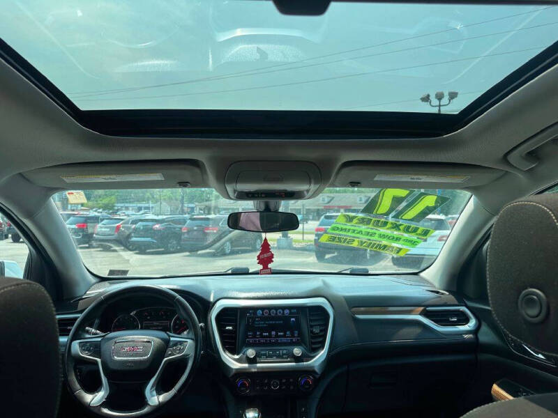 2017 GMC Acadia SLE-2