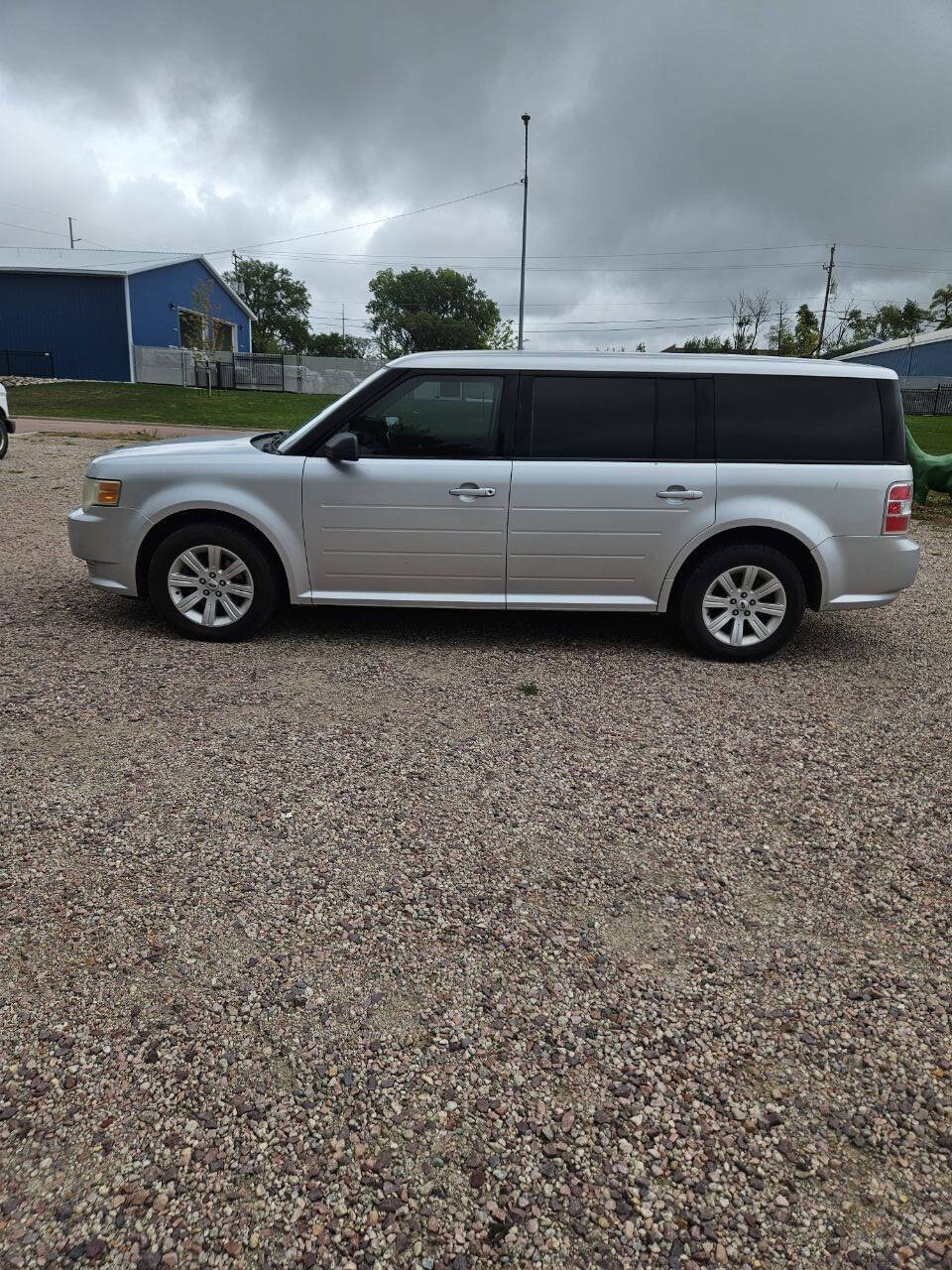 Silver 2011 Ford Flex SE SE 4dr Crossover 2