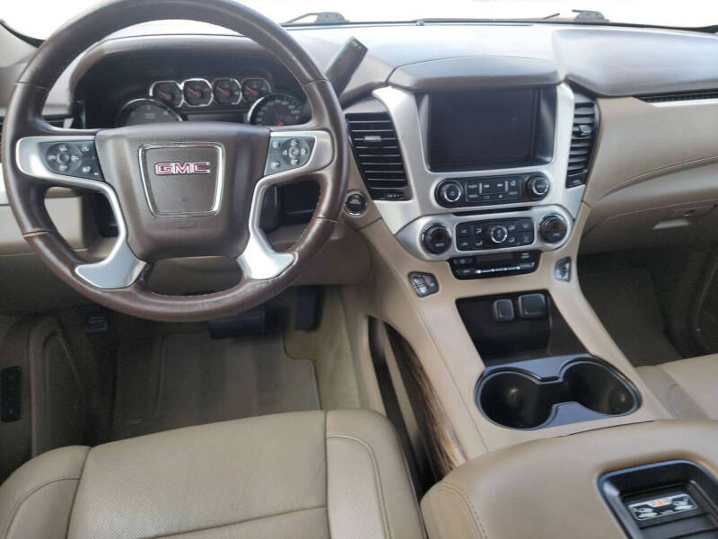 2017 GMC Yukon SLT