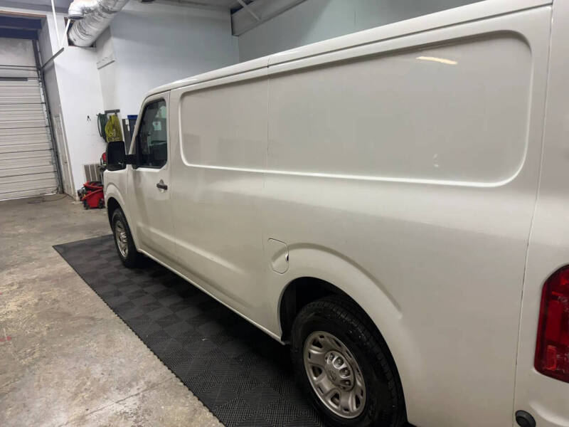 2016 Nissan NV