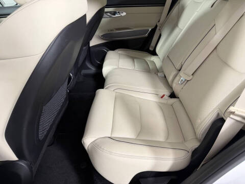 2022 Genesis GV70 2.5T Standard