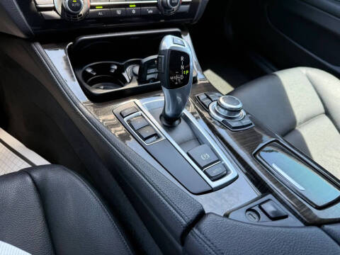2012 BMW 5 Series 528i