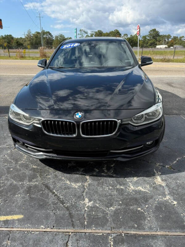 2018 BMW 3 Series 330i's photo