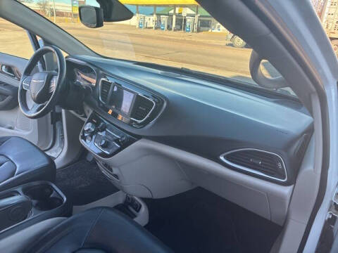 2020 Chrysler Pacifica Touring L