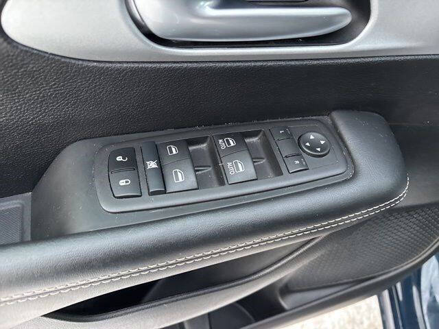 2024 Chrysler Pacifica Touring