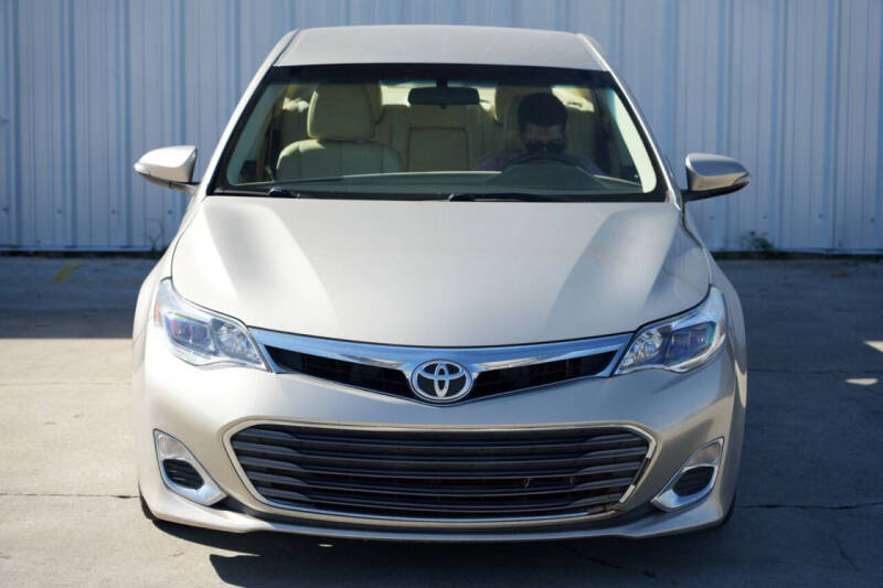2013 Toyota Avalon XLE