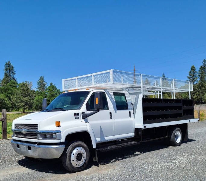 2004 Chevrolet C4500 Crew Cab for sale at CPMTRUCKSALES.COM in Central Point OR