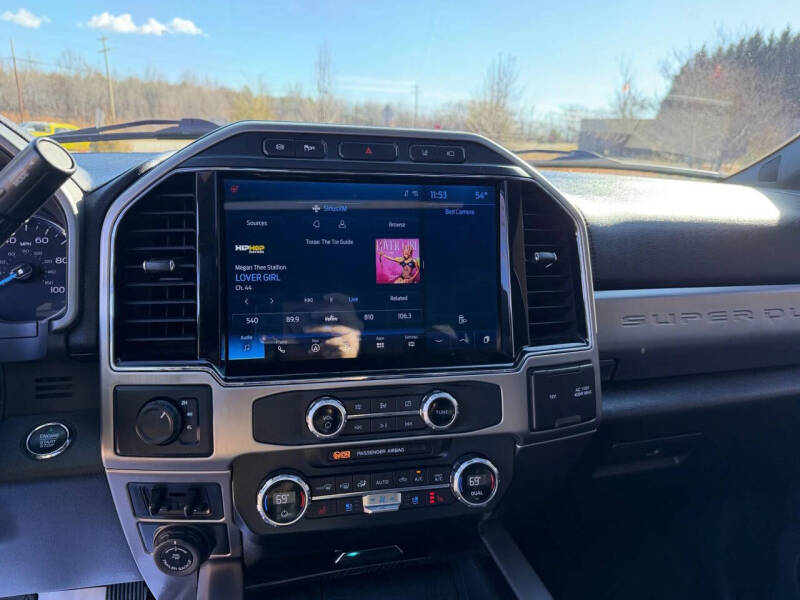 2022 Ford F-450 Super Duty Platinum