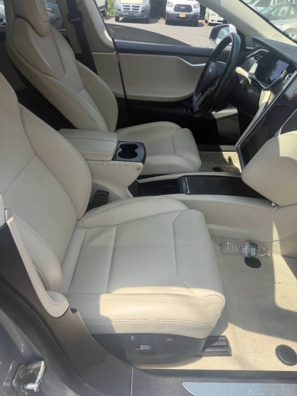 2017 Tesla Model S 75D