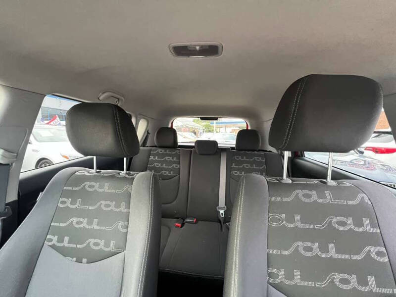 2012 Kia Soul +
