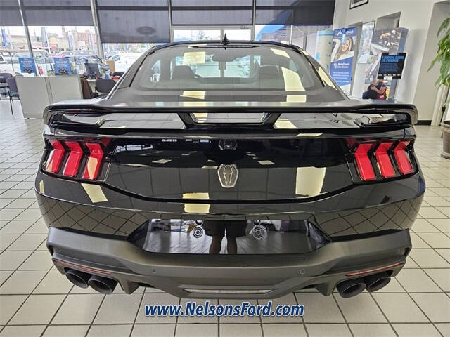 2025 Ford Mustang Dark Horse