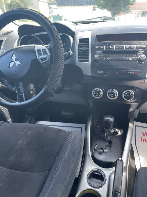 2008 Mitsubishi Outlander XLS