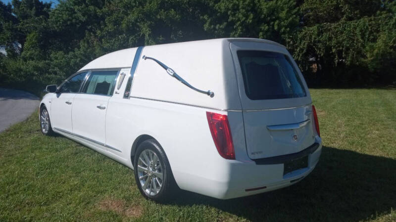 2015 Cadillac XTS Pro Coachbuilder-Funeral Coach