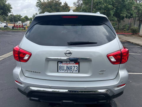 2019 Nissan Pathfinder SV