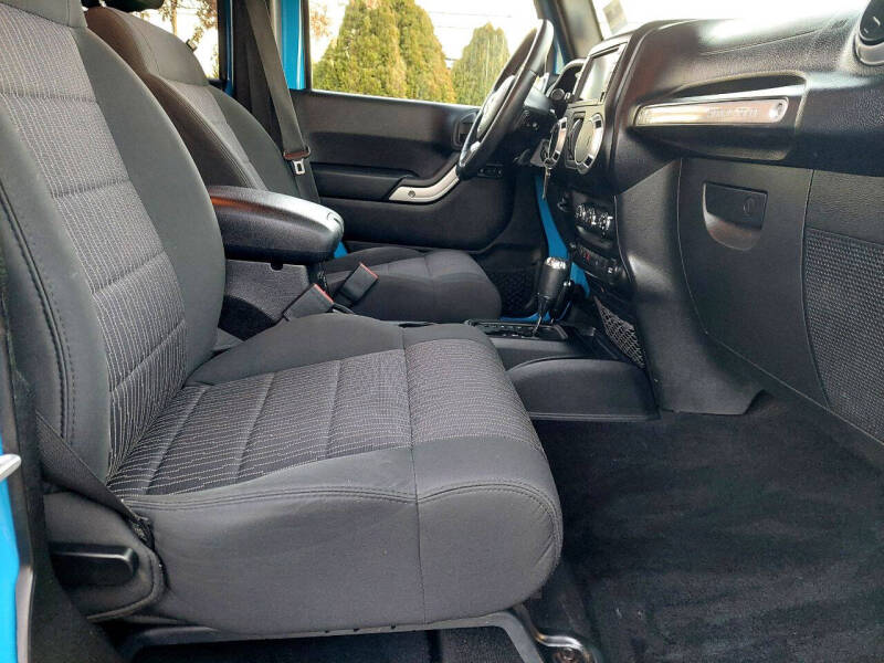 2011 Jeep Wrangler Unlimited Sahara