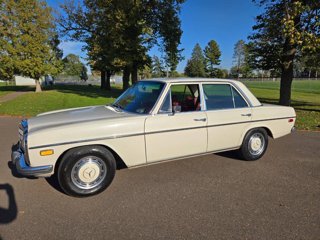 1972 Mercedes-Benz 220 9