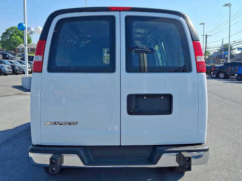 2024 Chevrolet Express 2500