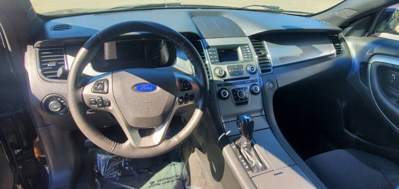 2016 Ford Taurus SEL
