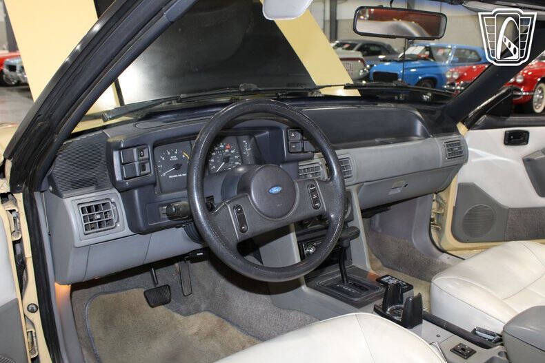 1987 Ford Mustang LX