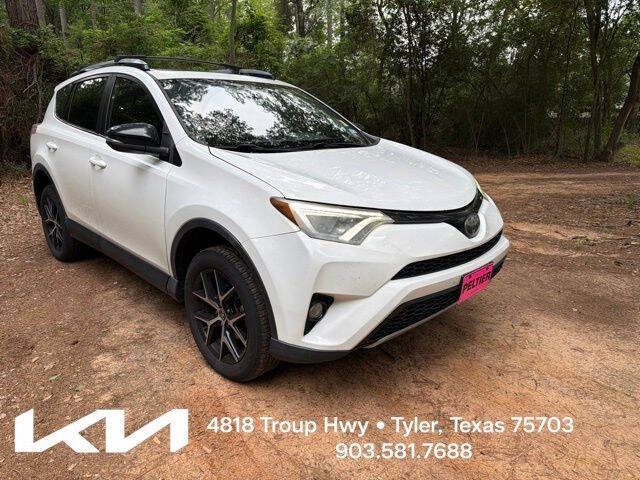 2017 Toyota RAV4 SE