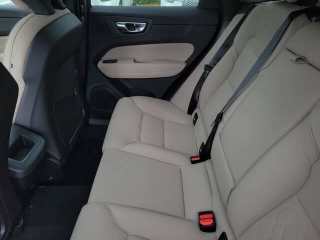 2026 Volvo XC60 B5 Core