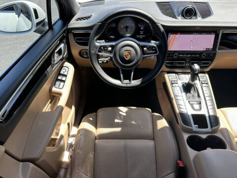 2021 Porsche Macan S
