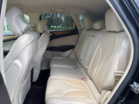 2016 Lincoln MKC Select