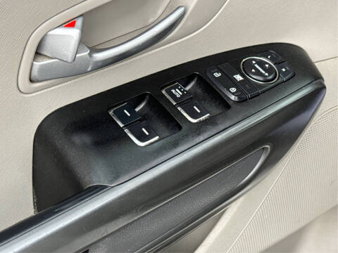 2016 Kia Sedona L