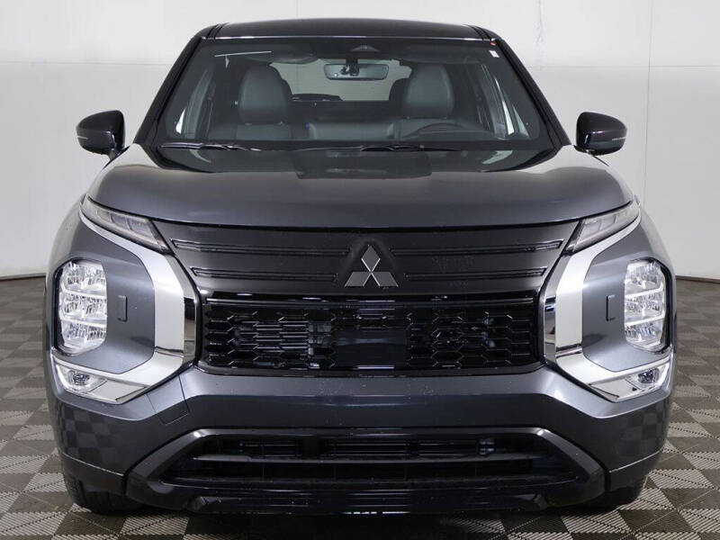 2026 Mitsubishi Outlander LE