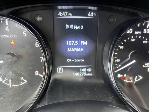 2017 Nissan Rogue SV