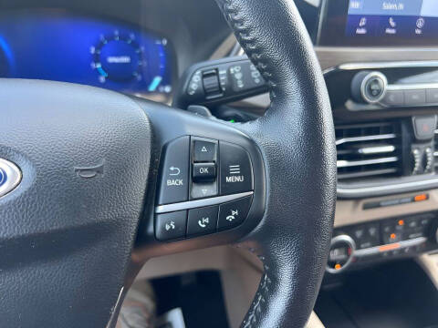 2020 Ford Escape Titanium